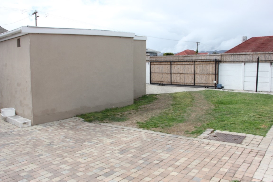 3 Bedroom Property for Sale in Strand Central Western Cape